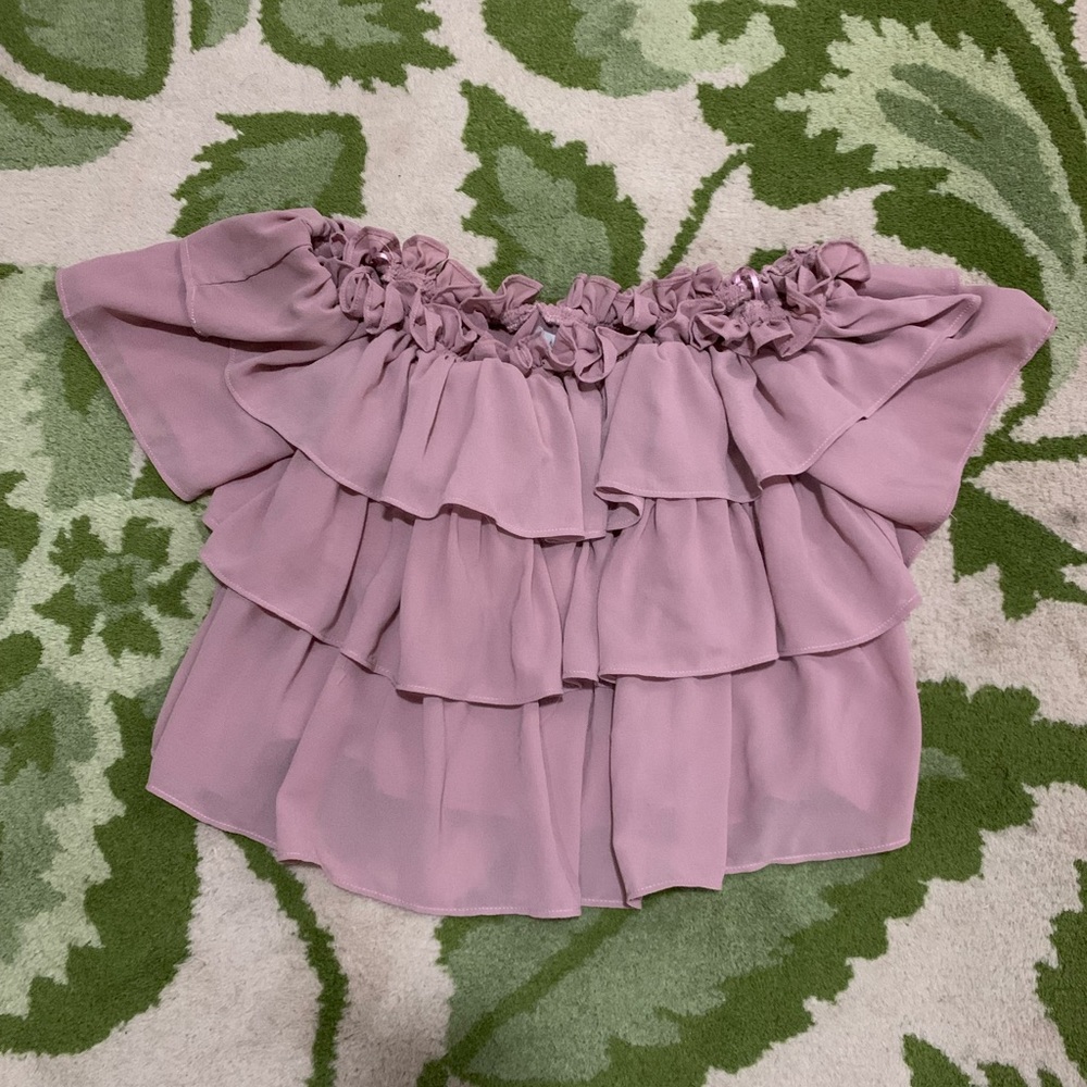 🎀 ruffle crop top 🎀